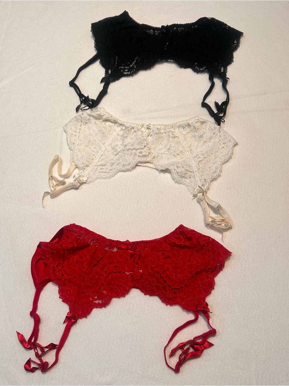 Lot of 3 Vintage 1995 Victoria’s Secret Lace Garter Belts Pink Heart Tag M/L